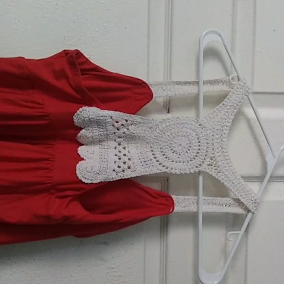 Red dress - Picture 3 of 3